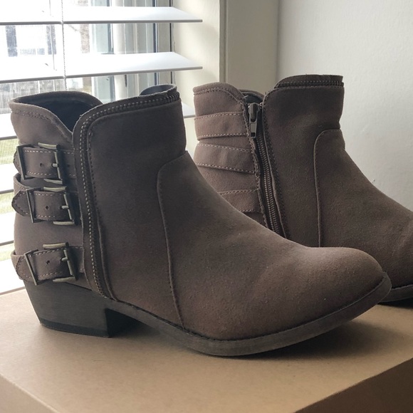 POP ICON CLOTHING Shoes - 🔴Brown boot